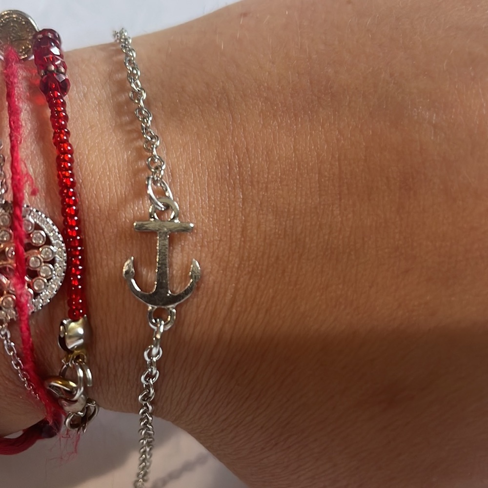 Silver anchor bracelet
